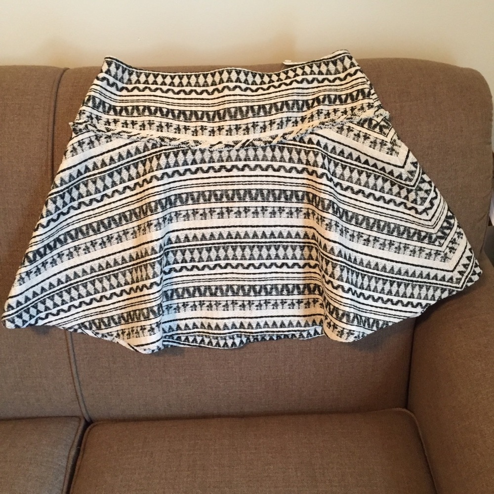 NWT Banana Republic tribal print skirt